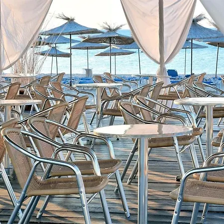 Sea Breeze - First Line Sea View Golden Sands *